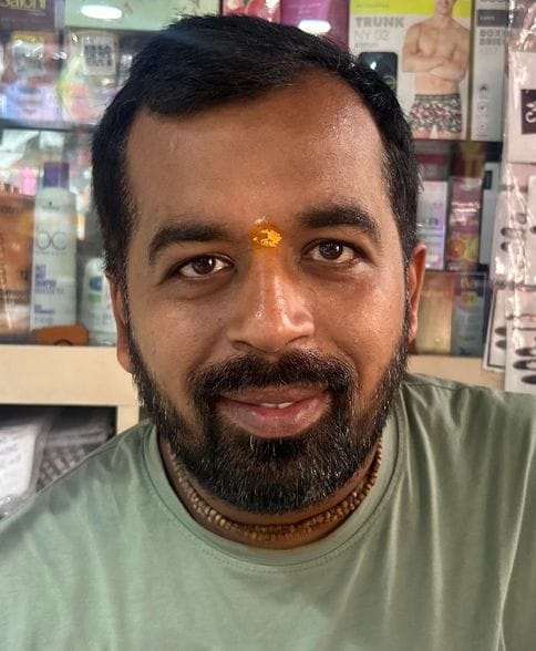 Rakhi business is getting ruined due to the delay of the officials