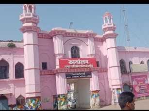 Damoh Nagar Palika president's chair in danger again