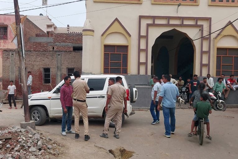 Due to old dealings, a woman was abused and fired in the air near Narwana Mor Patti Gate