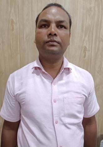 The anti-corruption team caught a clerk posted in the Ayurvedic office while taking bribe