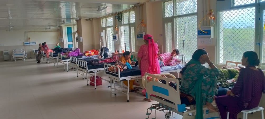 There is no water in the patient ward of Bhoranj Hospital for five days, the patients are worried.