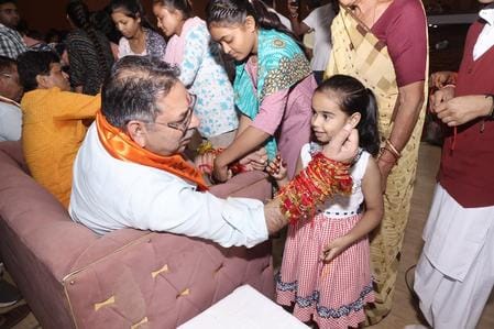 Banswara News: Satish Poonia got angry at Congress during Rakshabandhan festival