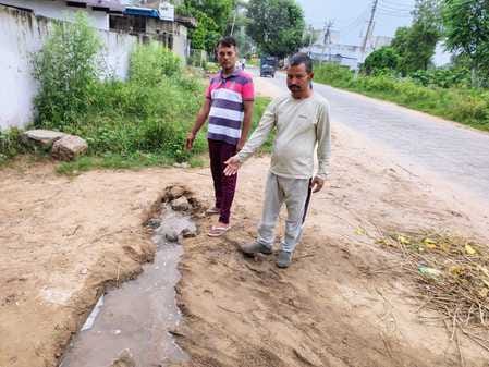 Drinking water pipeline broken, contaminated water coming for 4 days