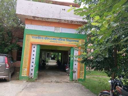 Kohinoor among government schools is Government Senior Secondary School of Jahangirpur