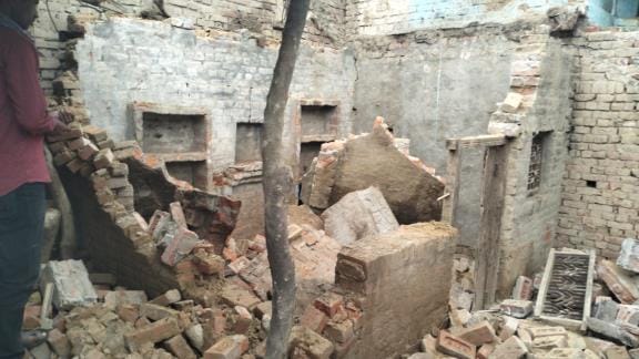 kasganj news well fallen