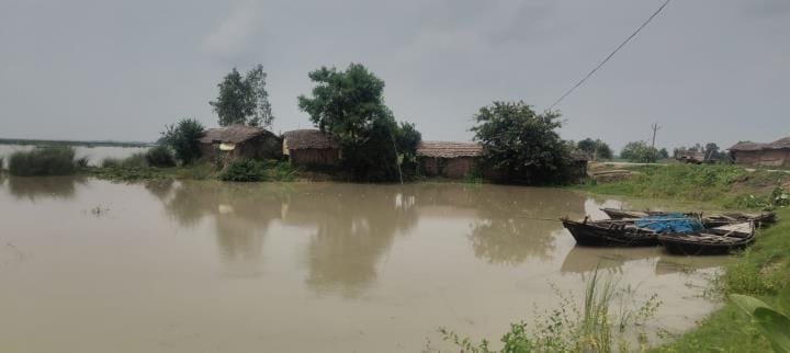 Santkabirnagar News: Rivers in spate, Saryu close to danger mark