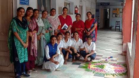 Rangoli competition organized on the theme of tricolor