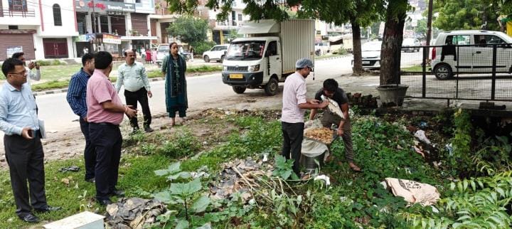 Factory closed for lack of cleanliness and making non-standard sweets