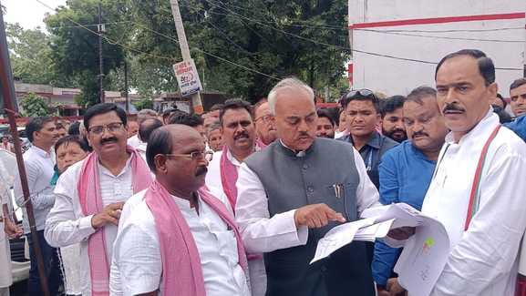 Opposition leader arrived to investigate the encroachment on the former MLA's land