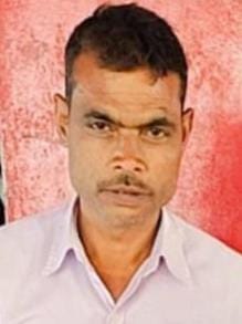 After drinking cold drink, he ate gutkha and lost his life