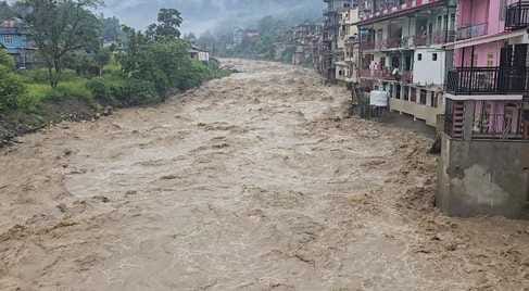 Saraj cut off from communication, debris again entered houses in Thunag