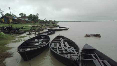 Water passed from Banbasa Barrage in the afternoon, impact will be felt today