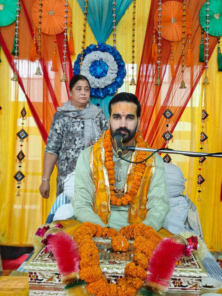Shri Ram Katha is going to change character and thinking: Storyteller
