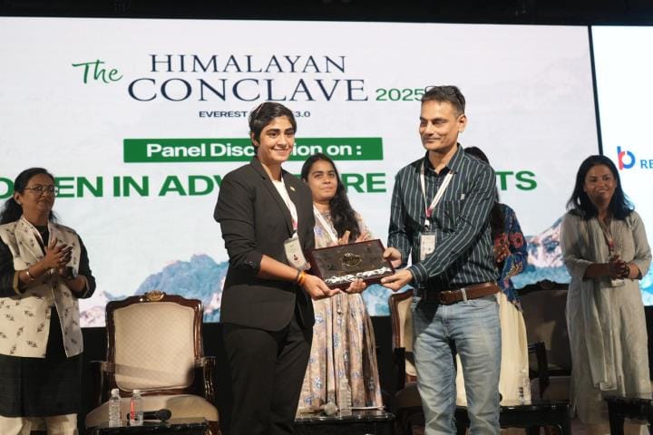 Hissar's mountaineer Reena Bhatti honored in Delhi