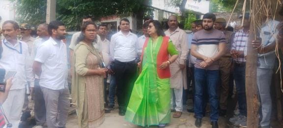 Minister ji...the roof of the house has been washed away, there is not even food