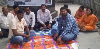 Government accused of dictatorial attitude, displeasure over low honorarium