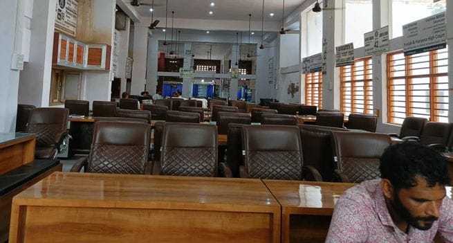 Work boycott in Jind in protest against misbehavior with advocate