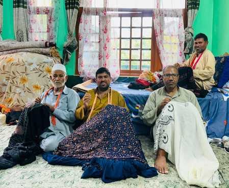 In the fight to save Sojni craft, Divyaang Tariq formed a group of 250 artisans