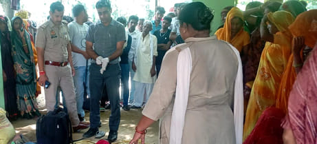The dead body of a married woman was found hanging from a noose in the room
