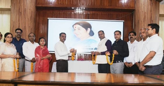 Heartfelt tribute paid to former External Affairs Minister Sushma Swaraj on her sixth death anniversary