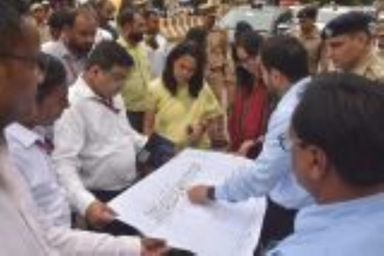 Electricity officials on target of Divisional Commissioner, warning of action if supply does not improve