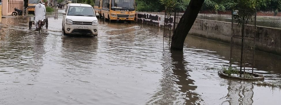 Waterlogging in Kalanaur, water is being removed by installing pumps
