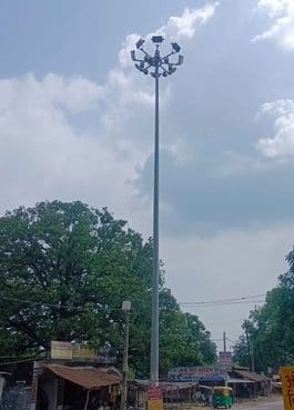 Light is eclipsed... High mast lights have been out for years in the markets and squares