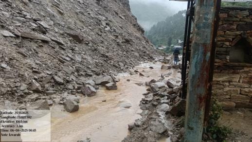 Hill collapsed in Kbarb, Almora-Haldwani highway remained closed for 12 hours