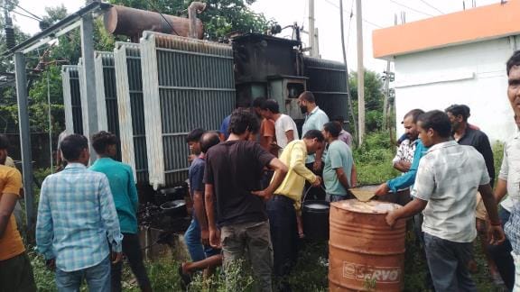 Fire broke out in the main transformer of Mehanun Power House, power went out