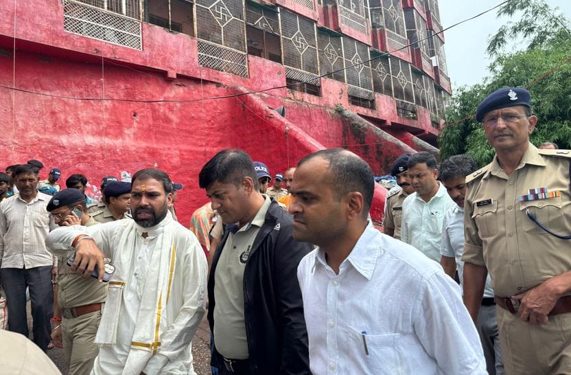 The District Magistrate along with the administrative team inspected various areas