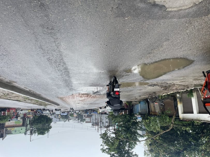 Road worth 57 crores collapsed due to sewer line