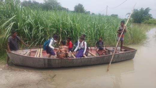 18 villages are in the grip of flood, 7 thousand bigha farmland is submerged