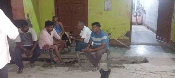 A teacher from Karnawal posted in Anupshahr died due to electric shock