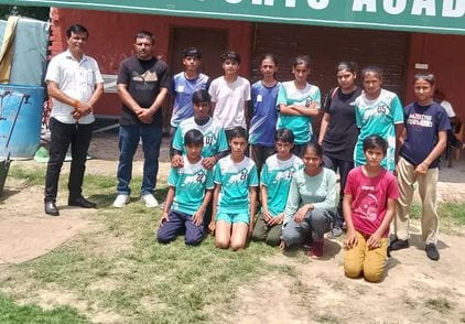 Sakshi won gold medal in 800 meter race
