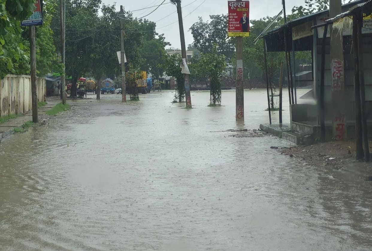 Waterlogging affects business