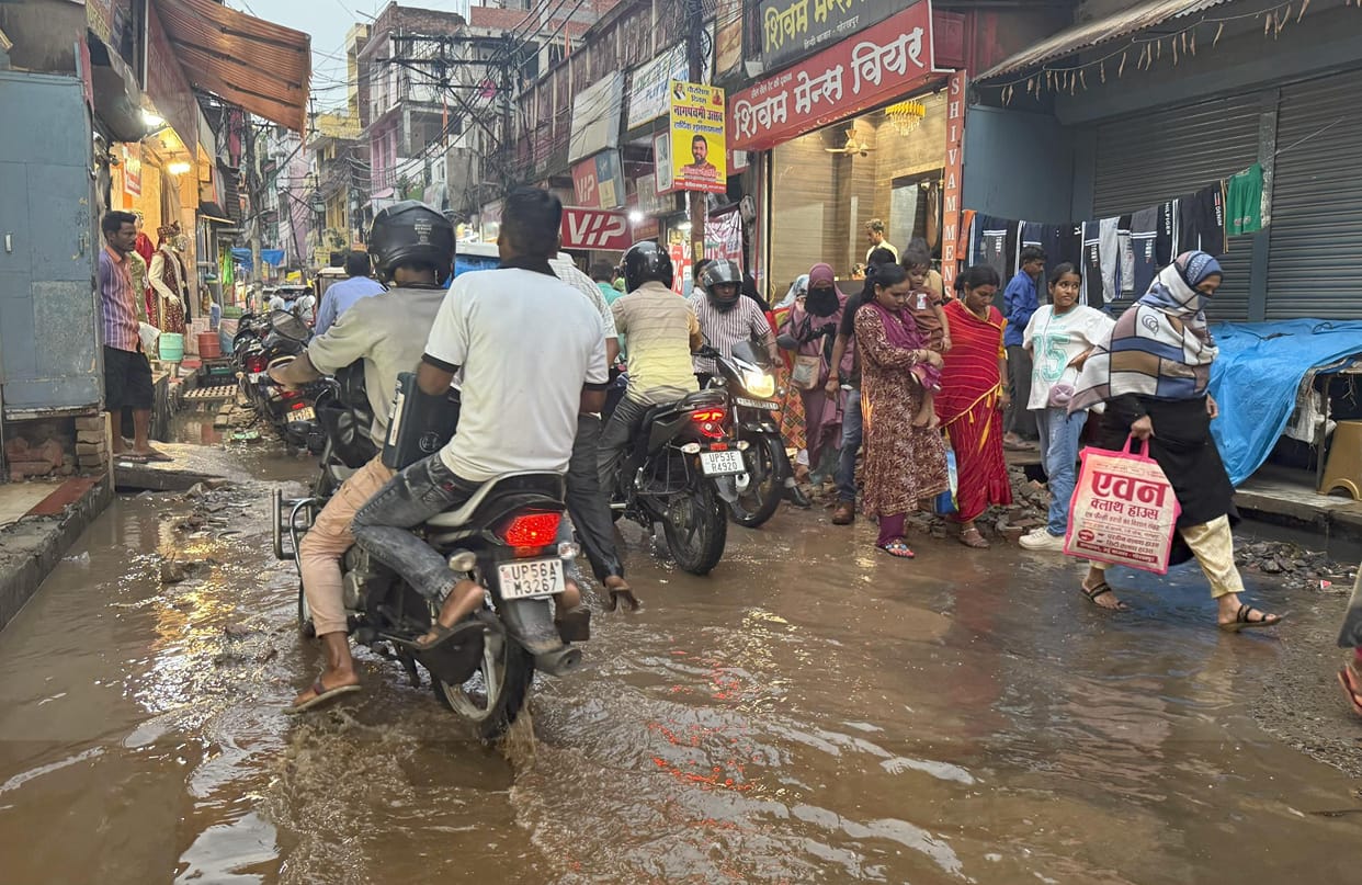 Gorakhpur News: Sunshine in the afternoon, heavy rain in the evening