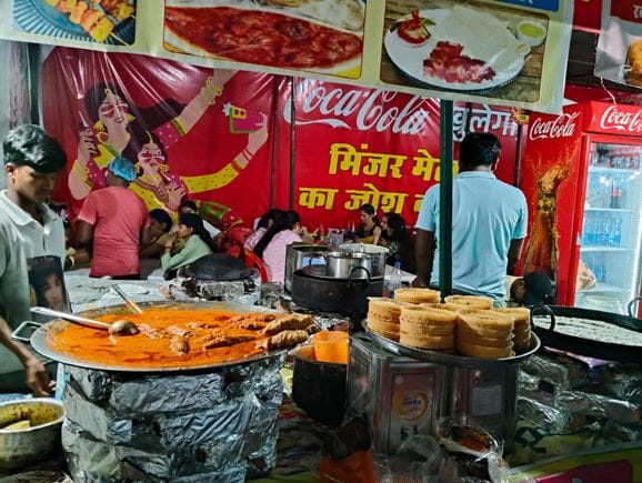Health department's orders are being flouted, food products are being sold without cover
