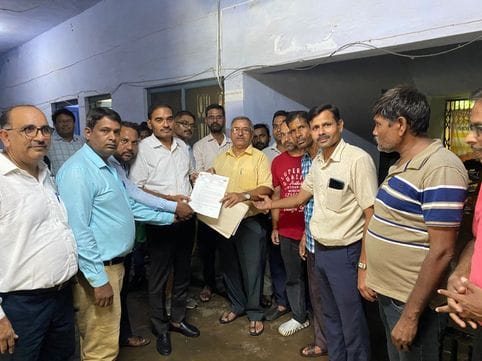 Non-teaching employees submitted a memorandum regarding restoration of old pension and other demands