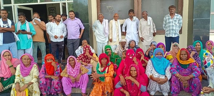 Accusation of occupation of Panchayat land, villagers demanded action from the administration