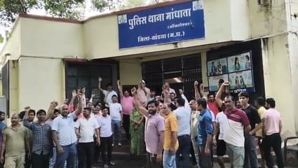 पीड़ितों ने जताया आक्रोश