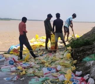 Ganganagar bridge's approach road is in danger due to Ganga erosion