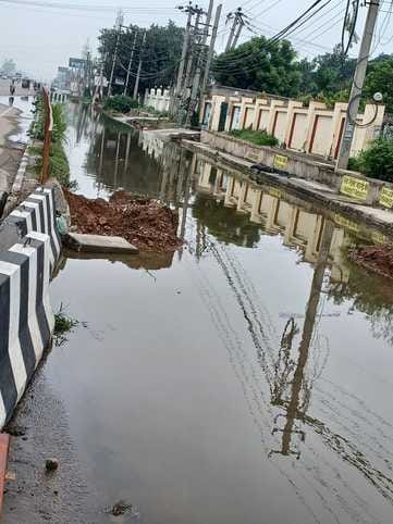 No water drainage, complaint to minister