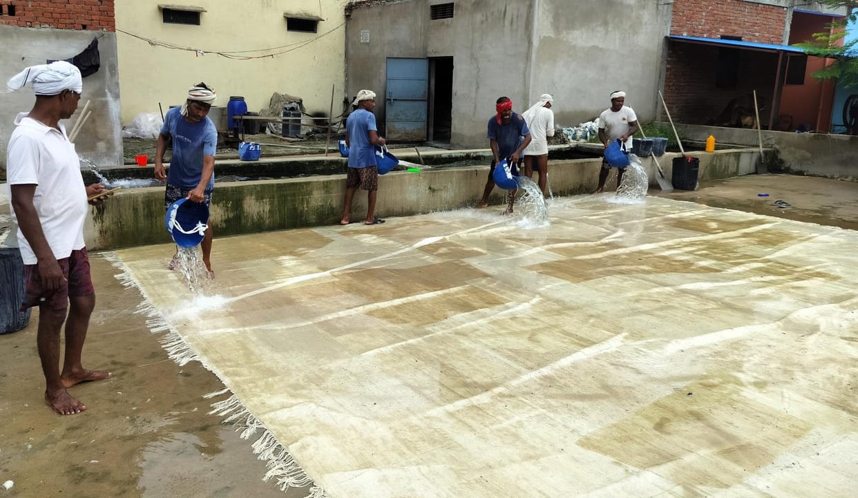 US tariffs threaten to slow down carpet industry, 30 lakh workers in danger in bhadohi