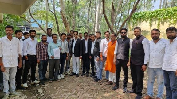 Tahrir given against Swami Prasad and his supporters
