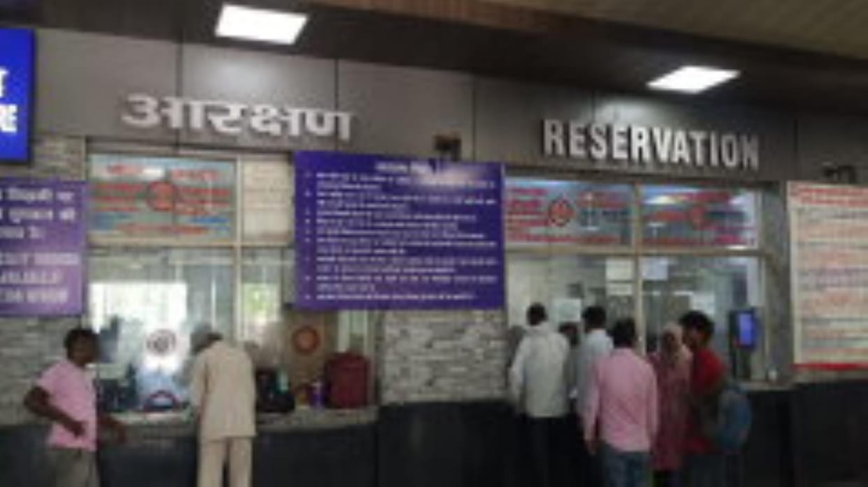 Trains are full before Rakshabandhan, no scope for waiting