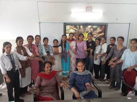 mehandi pratiyogita in nahan college