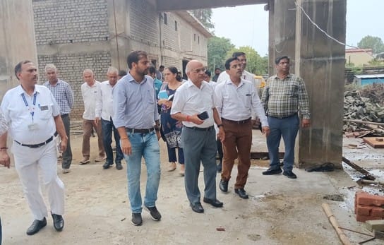PCE inspected the station construction work and gave instructions