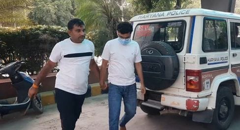 Fake doctor caught while bandaging in PGI's OT