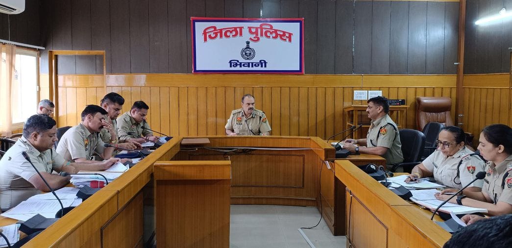 Take strict action against drug dealers: Manbir Singh