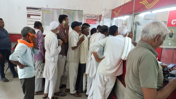 Work resumed at post office after six days, trial on speed post-registry